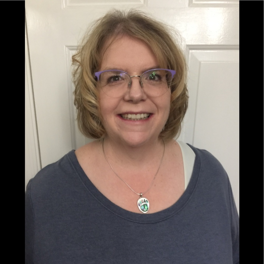 Meet your Posher, Carolyn